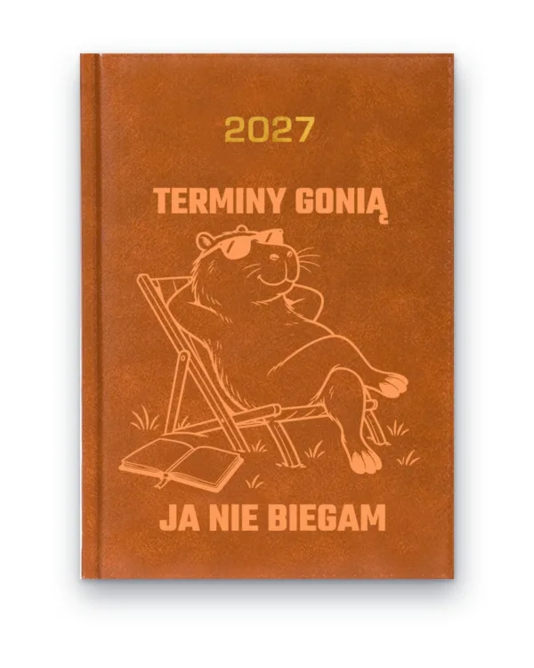 Kalendarz książkowy BALADEK 2027 z grawerem: Kapibara na leżaku — Terminy gonią, ja nie biegam