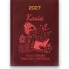 Kalendarz książkowy BALADEK 2027 z grawerem: Imię + kobieta z książką — Małe kroki, wielkie odkrycia