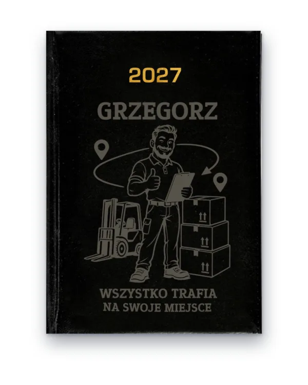 Kalendarz książkowy BALADEK 2027 z grawerem: Imię + magazynier — Wszystko trafia na swoje miejsce