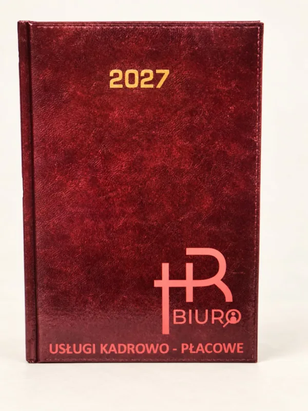 Bordowy kalendarz 2027 z logo HR BIURO, aranżacja.